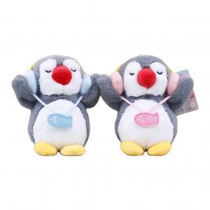 Плюшевый кулон в виде пингвина с наушниками высотой 10см A little tide to play