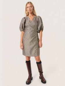 Платье в цветочек от kaela Soaked In Luxury, черный/разноцветный