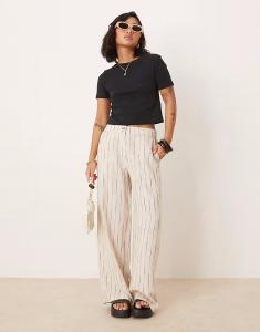 ASOS DESIGN Petite свободные прямые брюки натурального цвета с льном и волнистой полоской