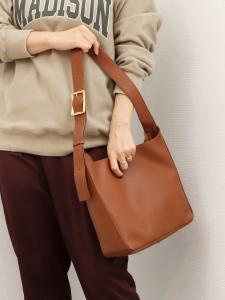 cachecache / Сумка на одно плечо с пряжкой