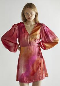Платье Glamorous WRAP, Orange Pink Tie Dye/Orange