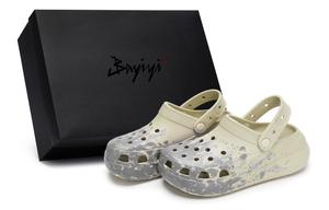 Crocs Производство Crush Clog 811, зола на месте, специальные обувные сабо унисекс, кость, белый, серебристо-серый