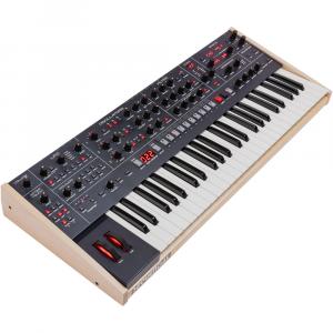 Синтезатор Sequential Trigon-6 6-Voice Polyphonic Analog Synthesizer