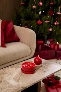 Ароматическая свеча в керамическом сосуде H&M, красный