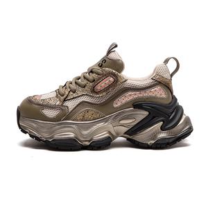 CHOVO Скользоустойчивые дышащие легкие массивные кроссовки 6 см женские - хаки, цвет Khaki