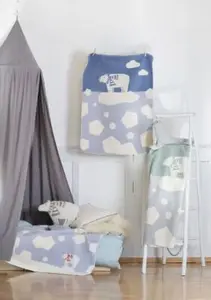 Подушка с наполнителем Jewel Белый медведь на льдине, 40 x 30 см, оттенок белый David Fussenegger