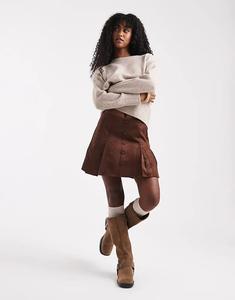 Юбка-шорты из замши с пуговицами спереди ASOS DESIGN КОРИЧНЕВОГО ЦВЕТА