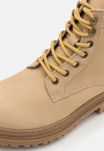 Ботильоны на шнуровке JFWCHAPEL Jack & Jones, песочный