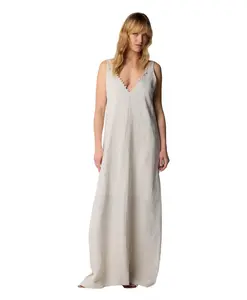 Длинное платье с V-образным вырезом и жемчужной отделкой. Kocca, серый