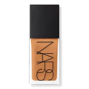 Усовершенствованная тональная основа для ухода за кожей, отражающая свет. NARS, Caracas (MD3.3 - medium-deep to deep with neutral undertones)