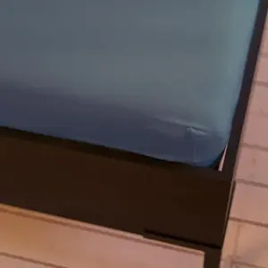 Простыня на резинке Kayori Saiko Premium Jersey Denim 180-200x200-220 см, для матрасов высотой до 35 см, не требует глажки, простая в уходе Three Lilies B.V.