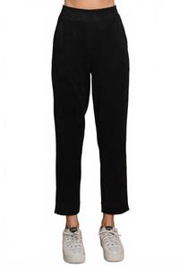 Женские укороченные брюки-клеш из искусственной замши черного цвета Cotton Bleu