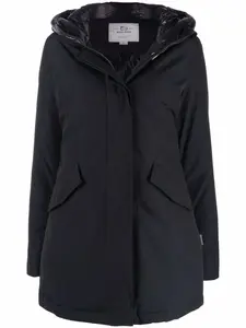Пуховик с капюшоном WOOLRICH, синий