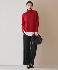 Прямые брюки из легкой шерсти, пригодные для стирки.