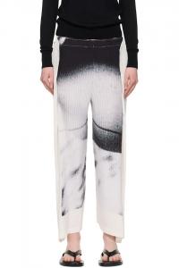 Брюки с плиссировкой Shadow Study Issey Miyake, цвет shadow