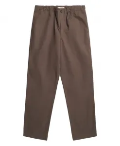 Брюки Ezra из тонкой саржи, окрашенной минеральными красителями. Norse Projects, коричневый