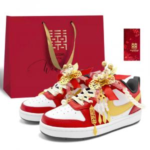 Кроссовки для скейтбординга Court Borough Love Forever Shopping Bag низкие женские Gold Red Nike, Love Forever