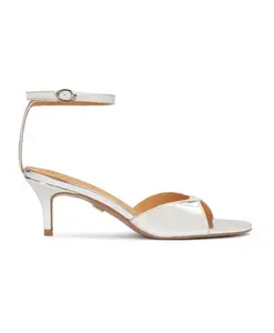 Серебряные босоножки с ремешком на пятке Kazar, серый