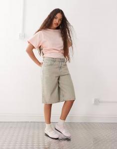 Футболка Reclaimed Vintage с косым вырезом, присборенной талией и сборками нежно-розового цвета