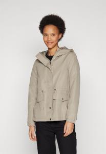 Легкая куртка VMPAISLEY PARKA JACKET Vero Moda, цвет laurel oak