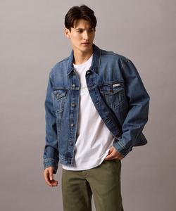 (M) Классическая джинсовая куртка-тракер Calvin Klein Stone Джинсы Calvin Klein