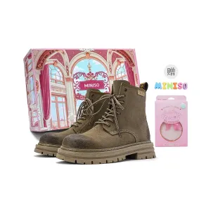MINISO Мартин Боутс унисекс коричневые/розовые/желтые - набор в хаки подарочной коробке [включает кулон-букву и аромасаше]