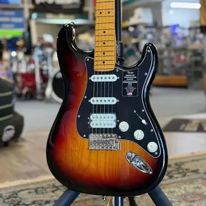 Fender American Professional Classic Stratocaster HSS, 3-тонный санберст с доставкой и чехлом