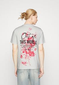 Футболка с принтом PABLO Redefined Rebel, цвет white