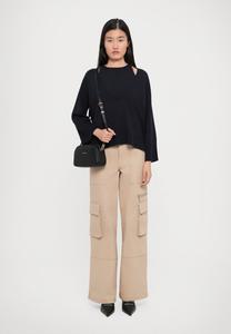 Сумка кросс-боди MICHAEL Michael Kors JET SET CAMERA, Black