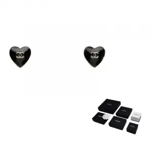 CHANEL Серьги-гвоздики унисекс черные