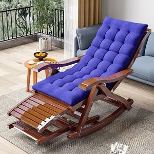 Раскладное деревянное кресло-качалка с мягким матрасом и массажной подножкой
