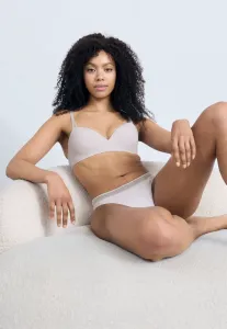 Соблазнительные удобные стринги Calvin Klein Underwear, Frosty Lilac