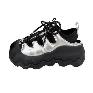 Yue Elsa Серебристые женские низкие повседневные туфли с устойчивостью к истиранию, цвет Silver