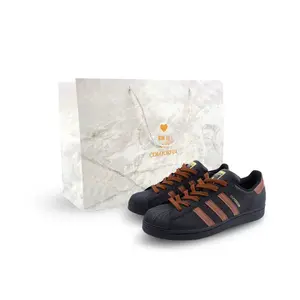 Adidas Originals Низкие кроссовки для скейтбординга SUPERSTAR, унисекс, черно-коричневые