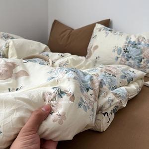 Muji Комплект хлопкового постельного белья из 4 предметов (простыня на резинке 120 см, пододеяльник 150х200 см), цвет Romantic Garden - Coffee, категория А