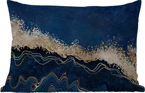 Подушка для улицы - Мрамор - Текстура - Золото - Иллюстрация - 50x30 см - Устойчива к атмосферным воздействиям - Подушка для отдыха - Подушка для дивана - Украшение для гостиной MuchoWow