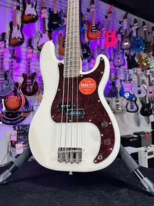 Бас-гитара Squier Classic Vibe '60s Precision - Olympic White *БЕСПЛАТНАЯ ПРОФЕССИОНАЛЬНАЯ НАСТРОЙКА PLEK ПРИ ПОКУПКЕ*! 055