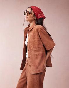 Укороченная замшевая рубашка свободного кроя бежевого цвета Asos Design