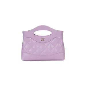 CHANEL Полированная кожаная сумка через плечо с цепью