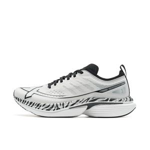 XTEP Кроссовки One Piece Molding 3 мужские с низким верхом, цвет "парус", белые/черные