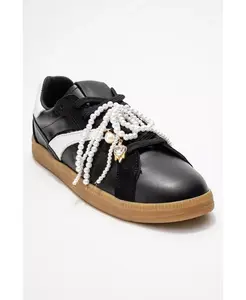 Кроссовки Taren Leather Pearl Buckle (женские) Forever & Always Shoes, черный