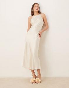 Платье Gina Tricot из атласа средней длины с высоким воротом светло-золотистого цвета