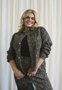 Блуза Kaffe Curve LEONOMA, Feather Gray Black Animal/Brown