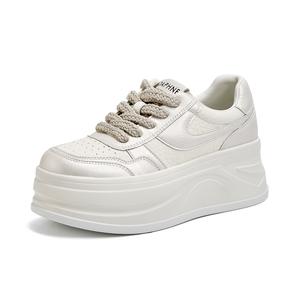 DAPHNE Женские лоу-топ скейтборд кроссовки серебристые, цвет Silver