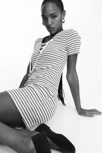 Облегающее платье со шнуровкой H&M, мультиколор