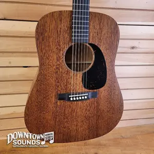 Акустическая гитара Martin D-17 Dreadnought с жестким чехлом Martin - темный махагон, сатинированная