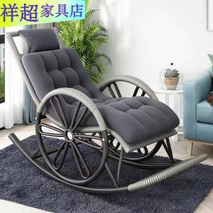 Vinoya Кресло-качалка из ротанга с вращением (комплект: серебряные колёса, серая подушка сиденья, серый коврик)