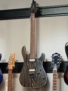 Электрогитара Cort KX300EBG - Гравированный черно-золотой