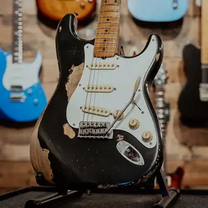 Fender JB Custom Road Worn '50s Stratocaster, гриф из клена, черный
