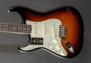 Fender American Vintage II 1961 Stratocaster для левшей - триколор Санберст